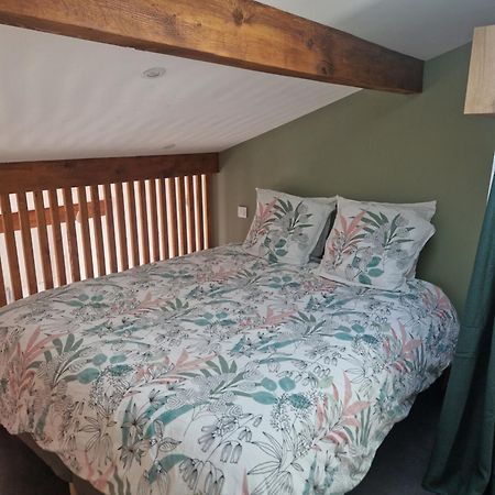Appartement Pour 4 Avec Terrasse Chanos-Curson Bagian luar foto