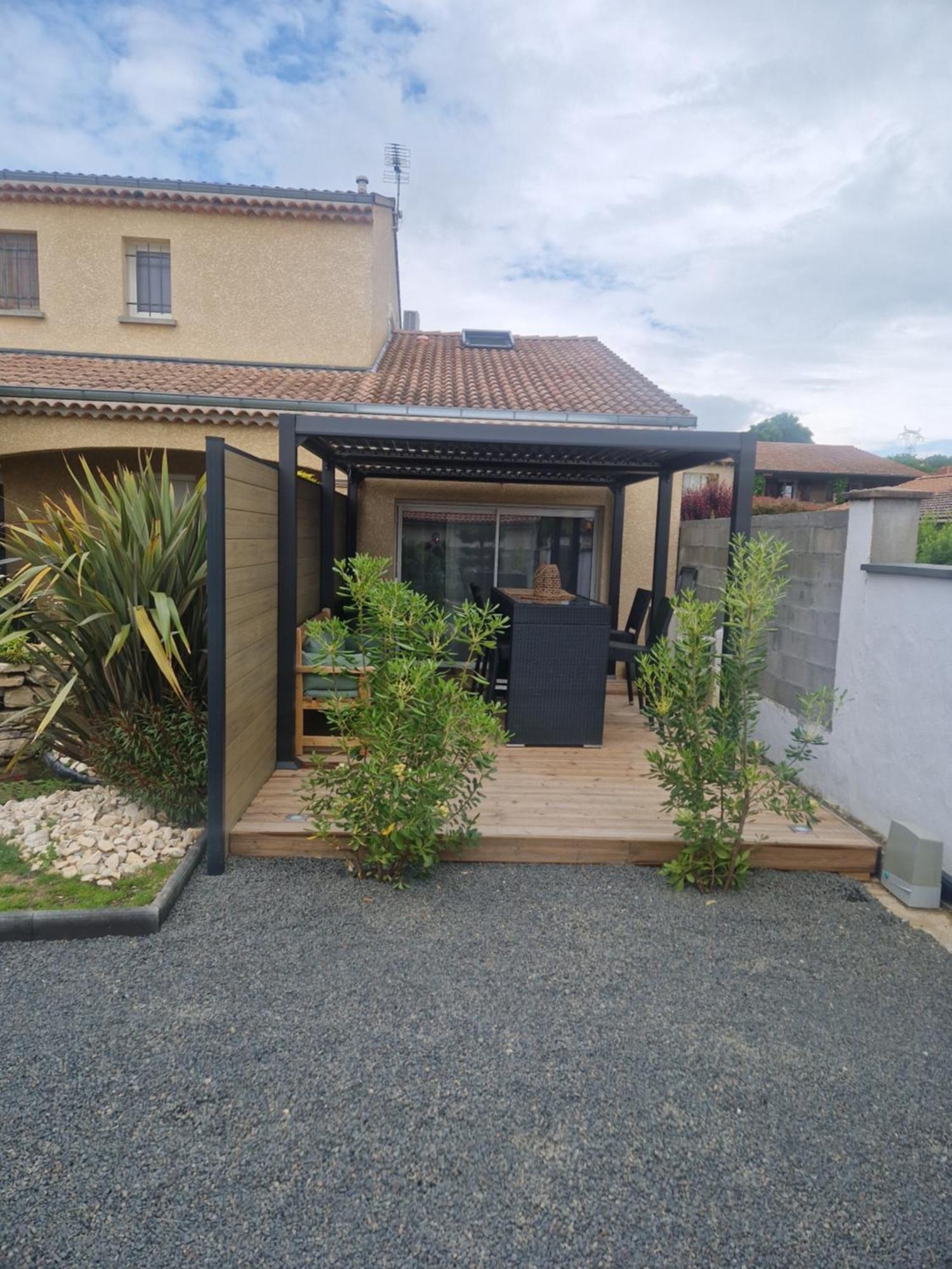 Appartement Pour 4 Avec Terrasse Chanos-Curson Bagian luar foto